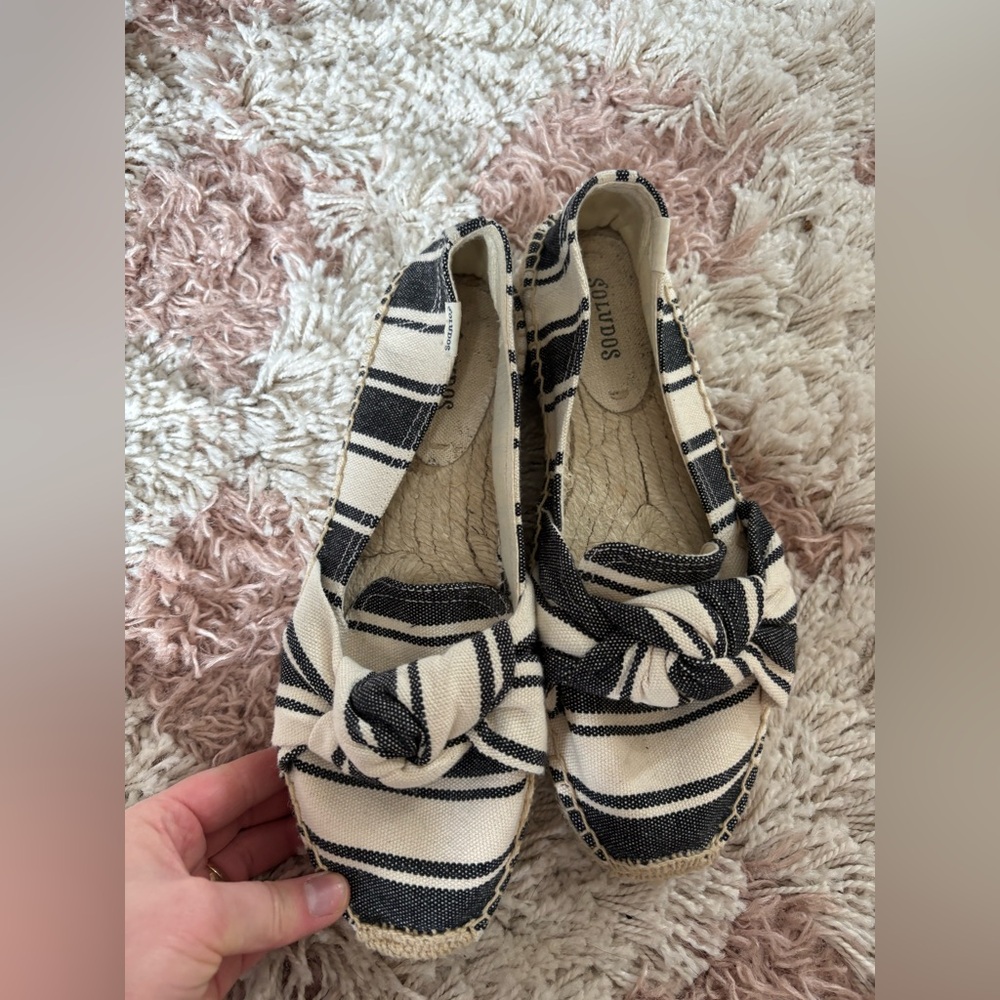 Soludos Tan & Navy Blue Espadrille Flats